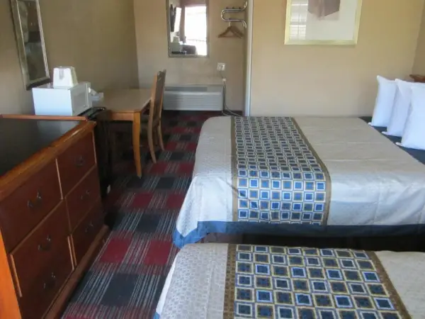 Little Boy Blue Motel 5